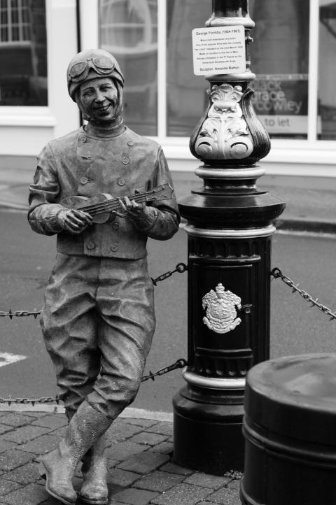 statue of George Formby